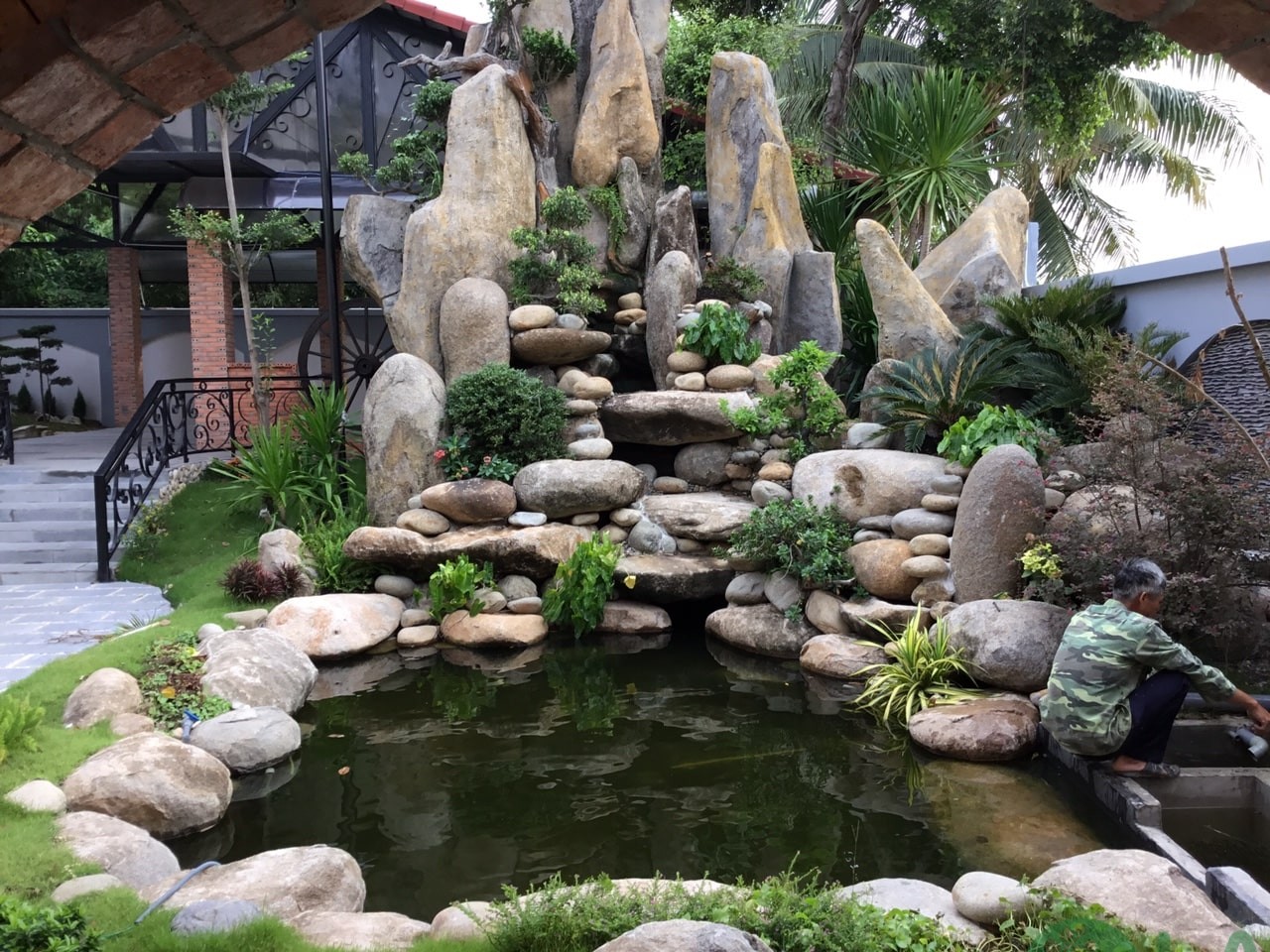 tiểu cảnh hòn non bộ thác nước