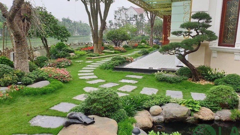 tiểu cảnh đồi cỏ sân vườn