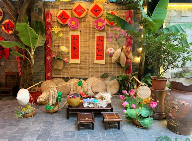 tiểu cảnh sân vườn ngày Tết