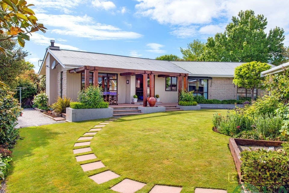 thiết kế sân vườn 100m2