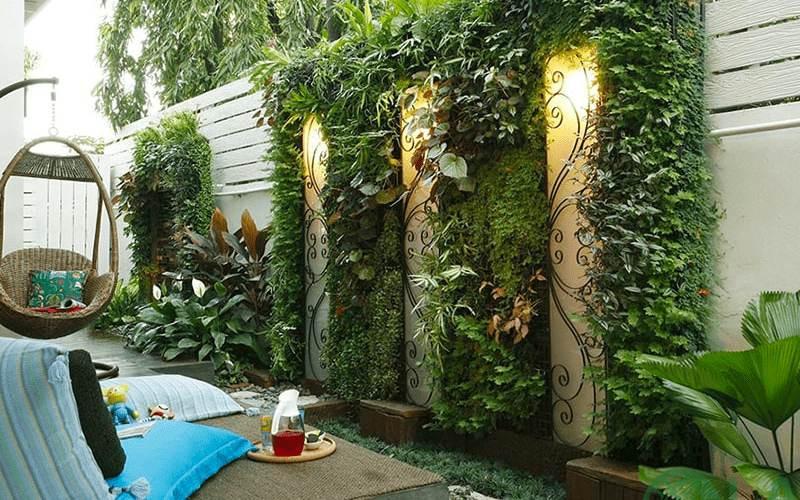 sân vườn nhỏ bên hông nhà