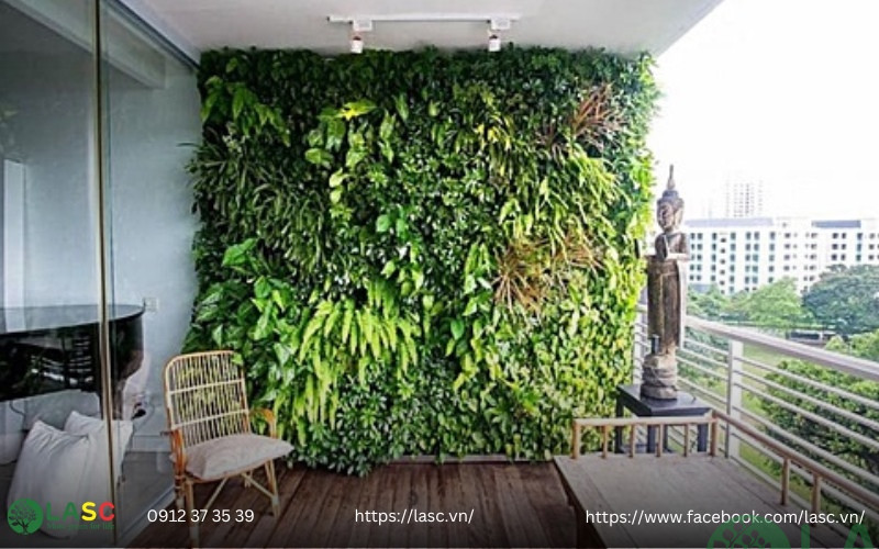 tường cây ban công 
