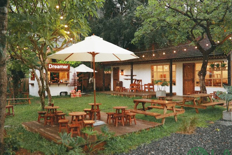 thiết kế cà phê sân vườn đẹp 