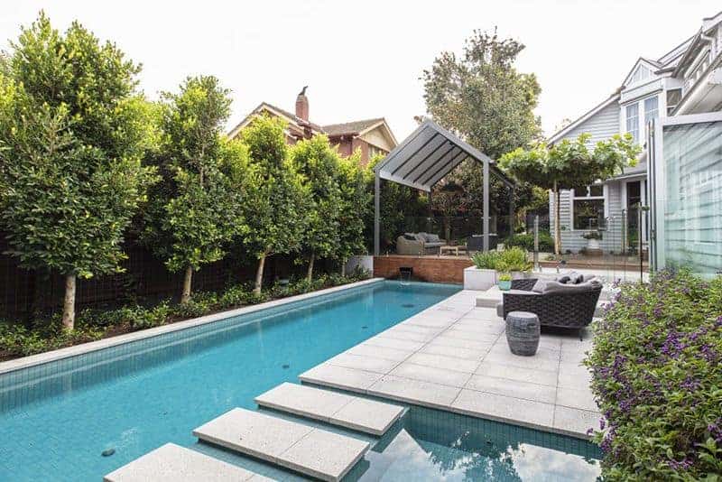 sân vườn phong cách châu âu hiện đại