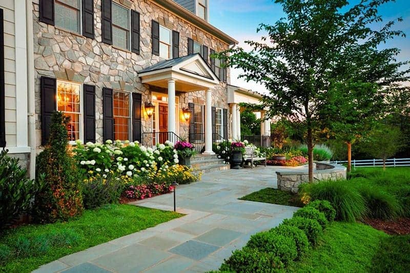 Sân vườn phương Tây