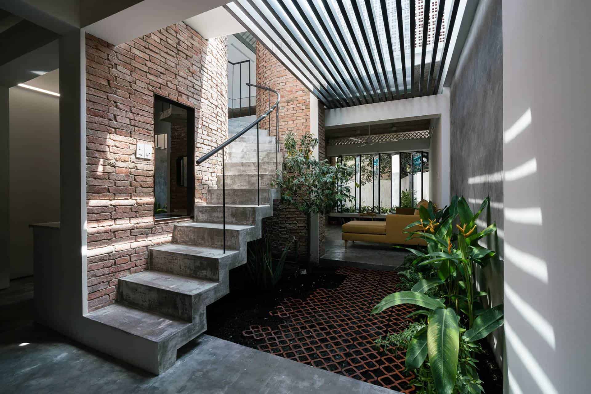 tiểu cảnh giếng trời trong nhà ống