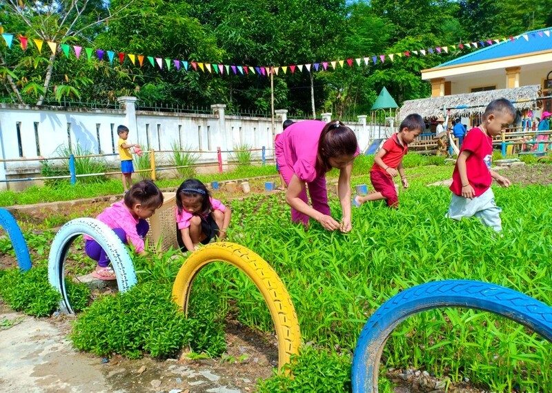 thiết kế sân vườn trường mầm non