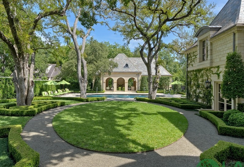 phong cách thiết kế sân vườn